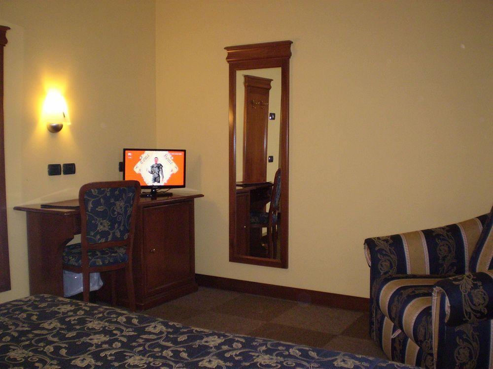 Hotel Medea (Adults Only) Alba  Exteriör bild