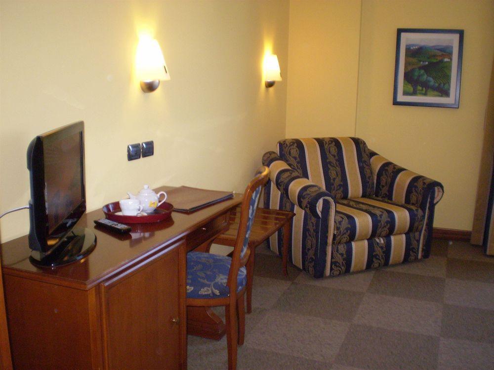 Hotel Medea (Adults Only) Alba  Exteriör bild