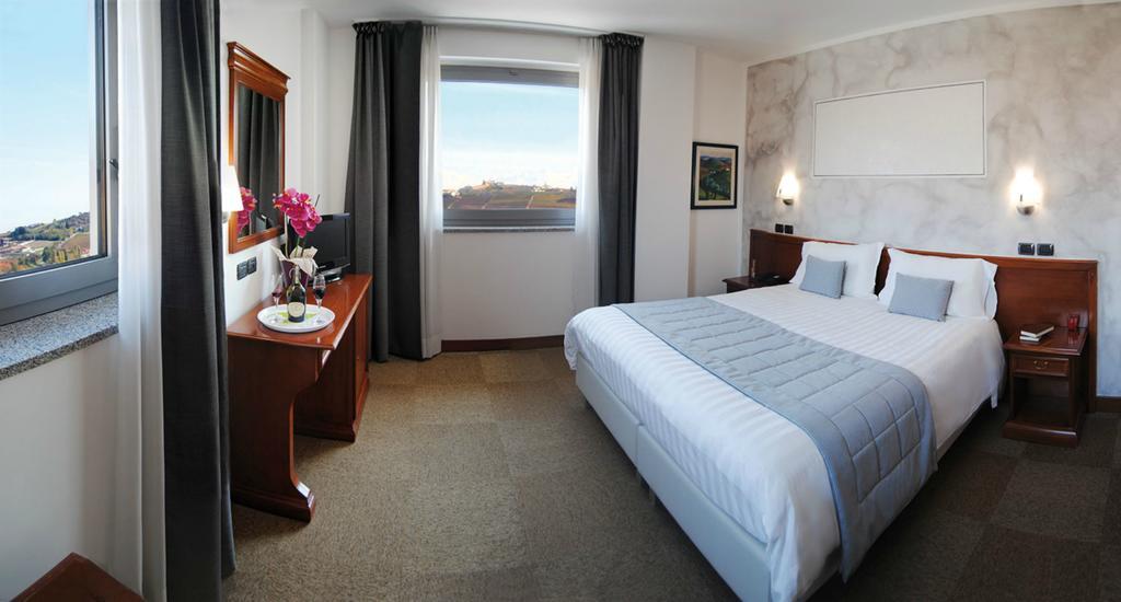 Hotel Medea (Adults Only) Alba  Exteriör bild