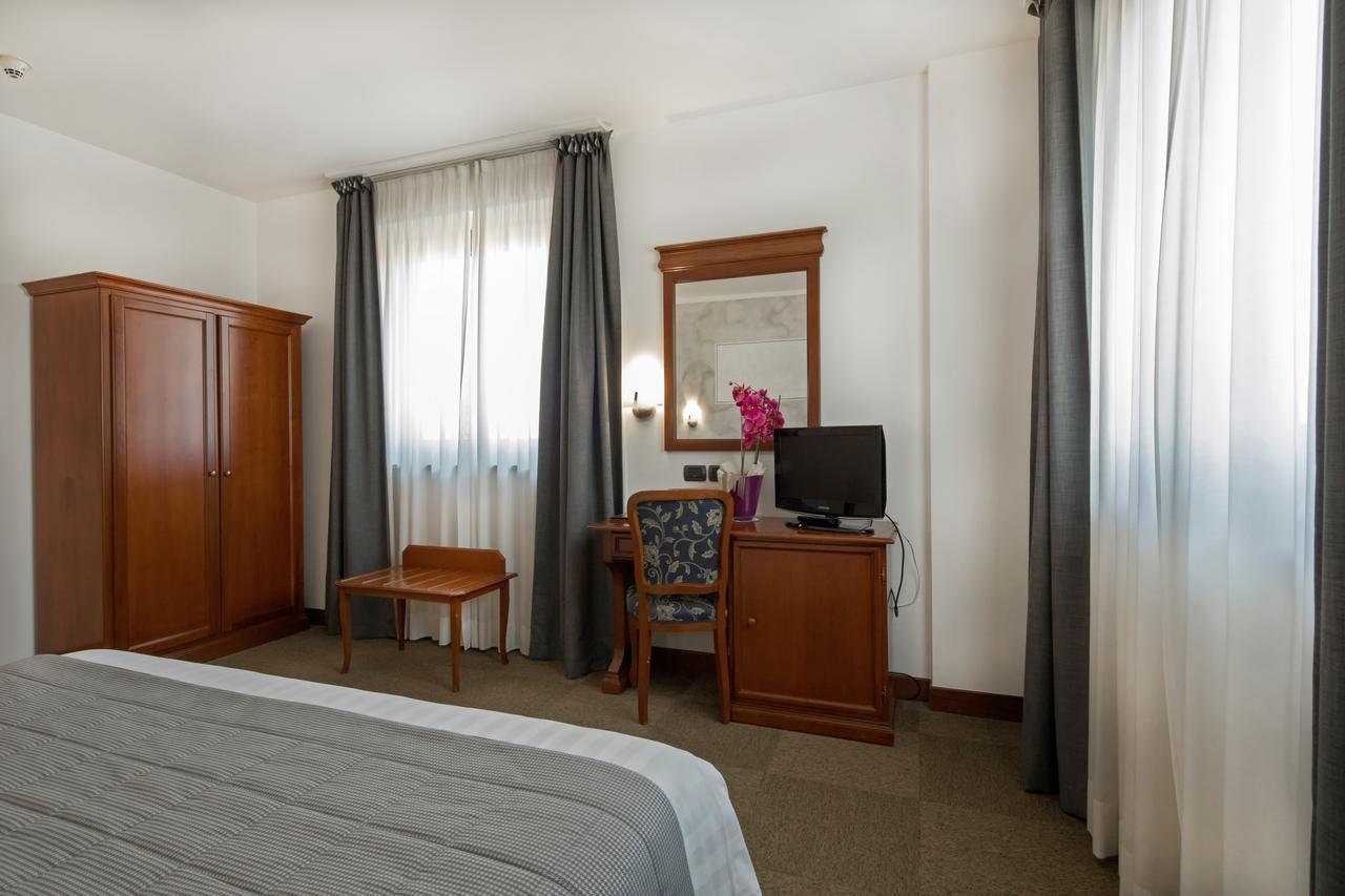 Hotel Medea (Adults Only) Alba  Exteriör bild