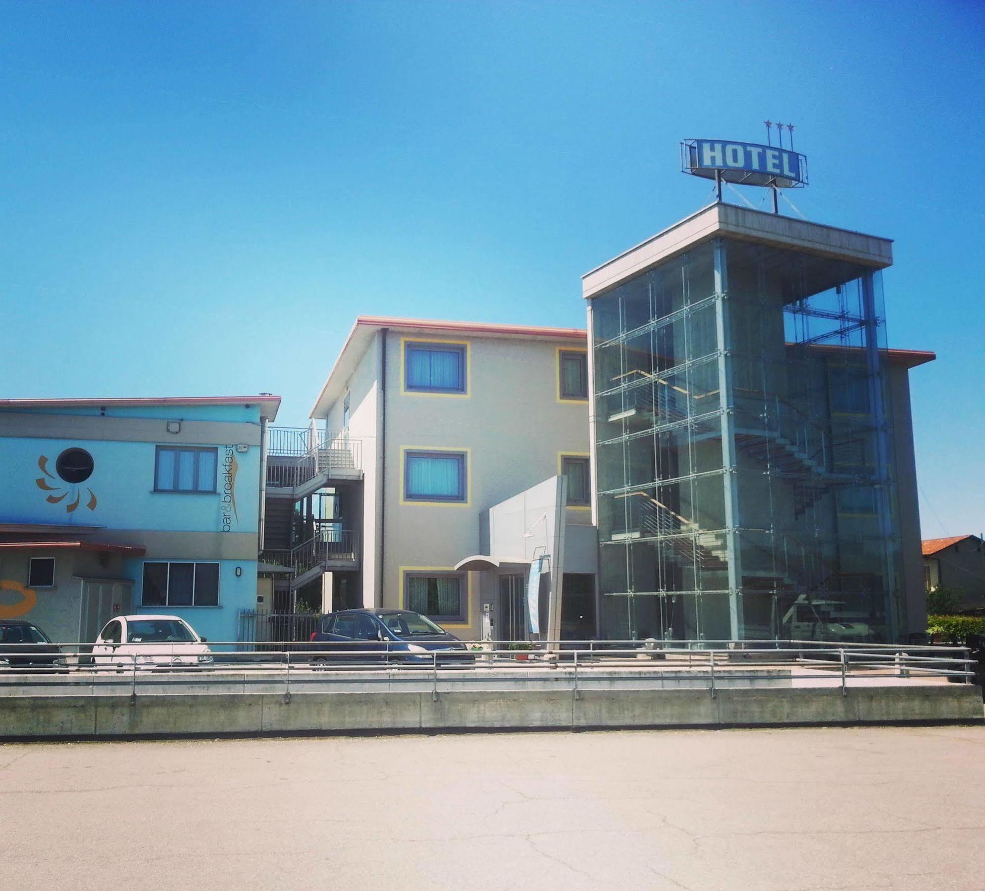 Hotel Medea (Adults Only) Alba  Exteriör bild