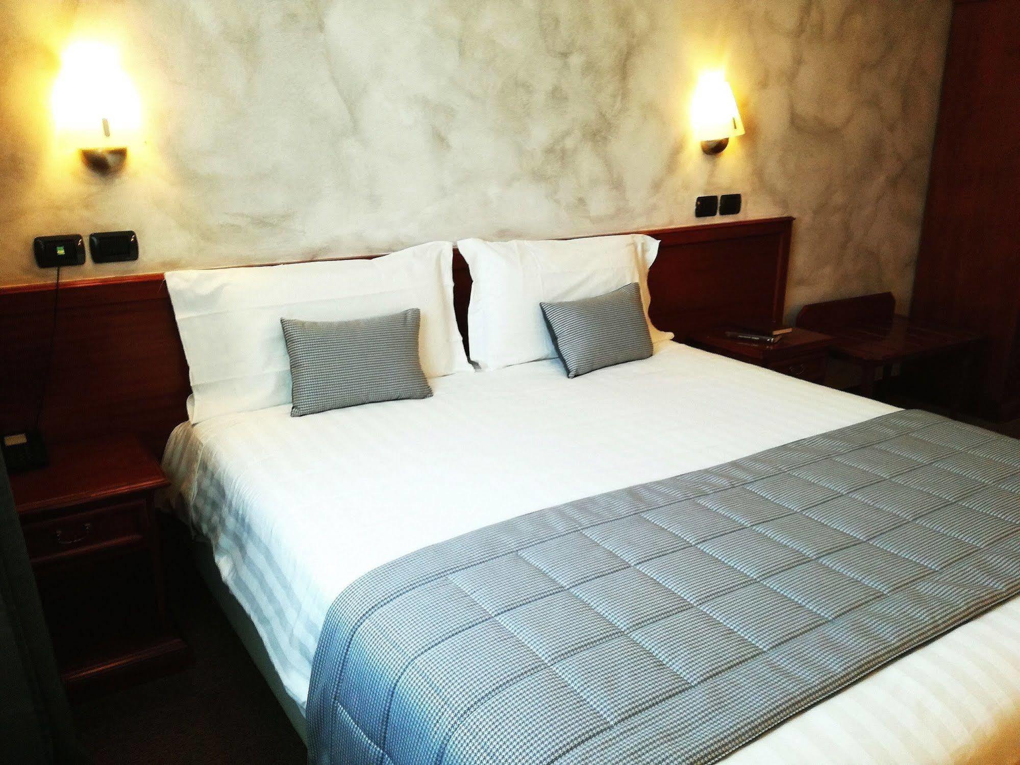 Hotel Medea (Adults Only) Alba  Exteriör bild